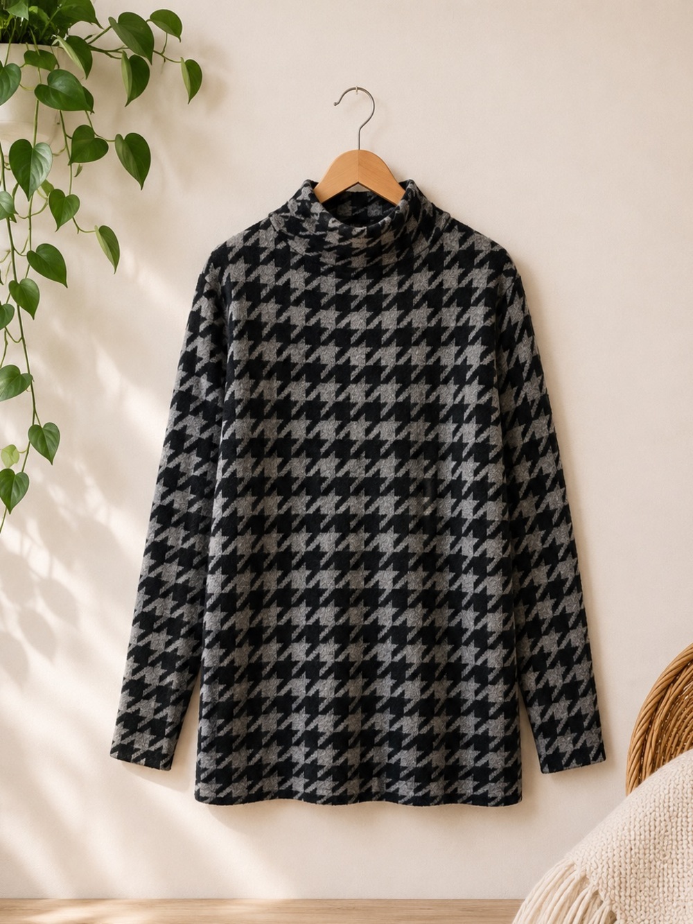 J. Jill Black & Gray Houndstooth Turtleneck Sweater